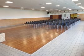 Grande Salle avec chaises