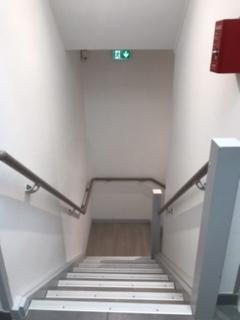 escalier pour accès logements